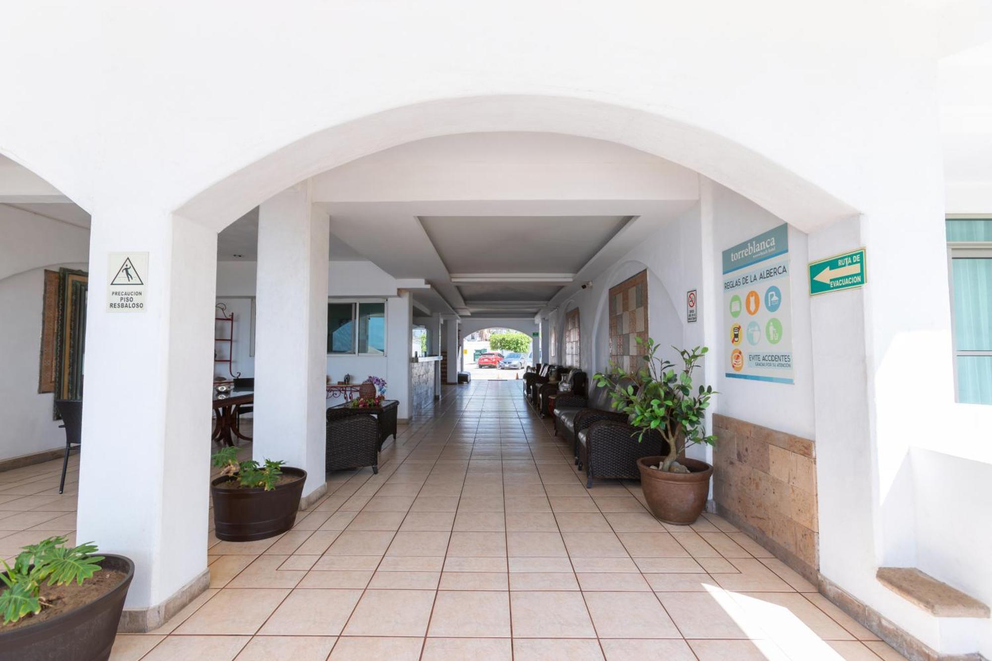 Torreblanca Beach Hotel And Suites Guayabitos - Desayuno Y Comida Incluido Rincón de Guayabitos Extérieur photo